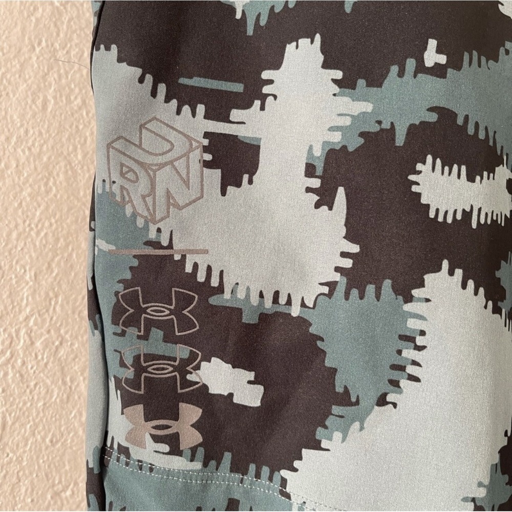 Under Amour Run Anywhere Printed ¾ Pants 1356165 Size M $100 - Picture 5 of 5